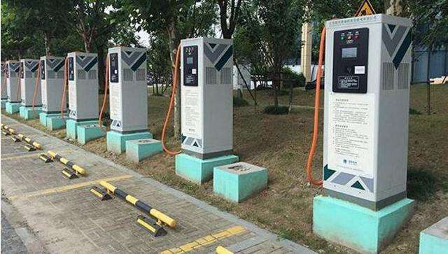 公共充電基礎設